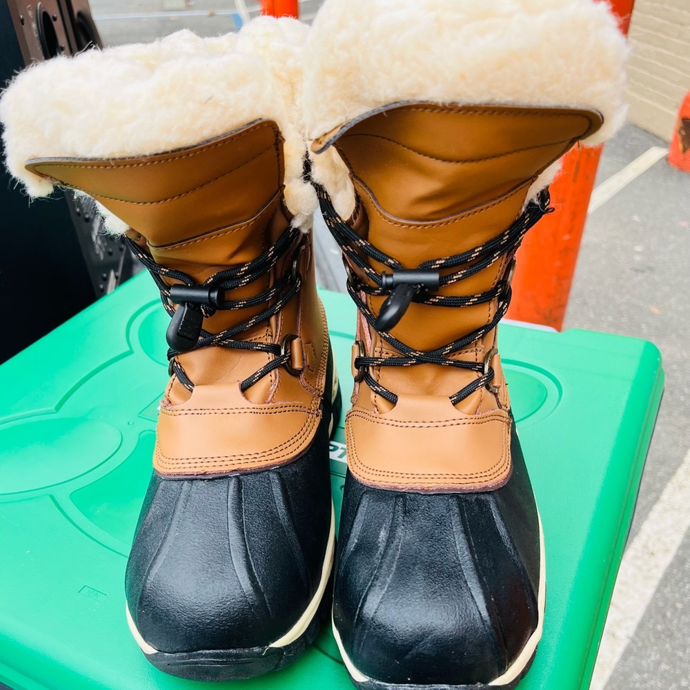 Bearpaw waterproof